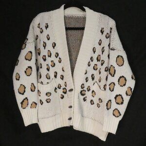 Leopard Print Knit Cardigan | large | Pockets | Missing One Toggle Button (top)